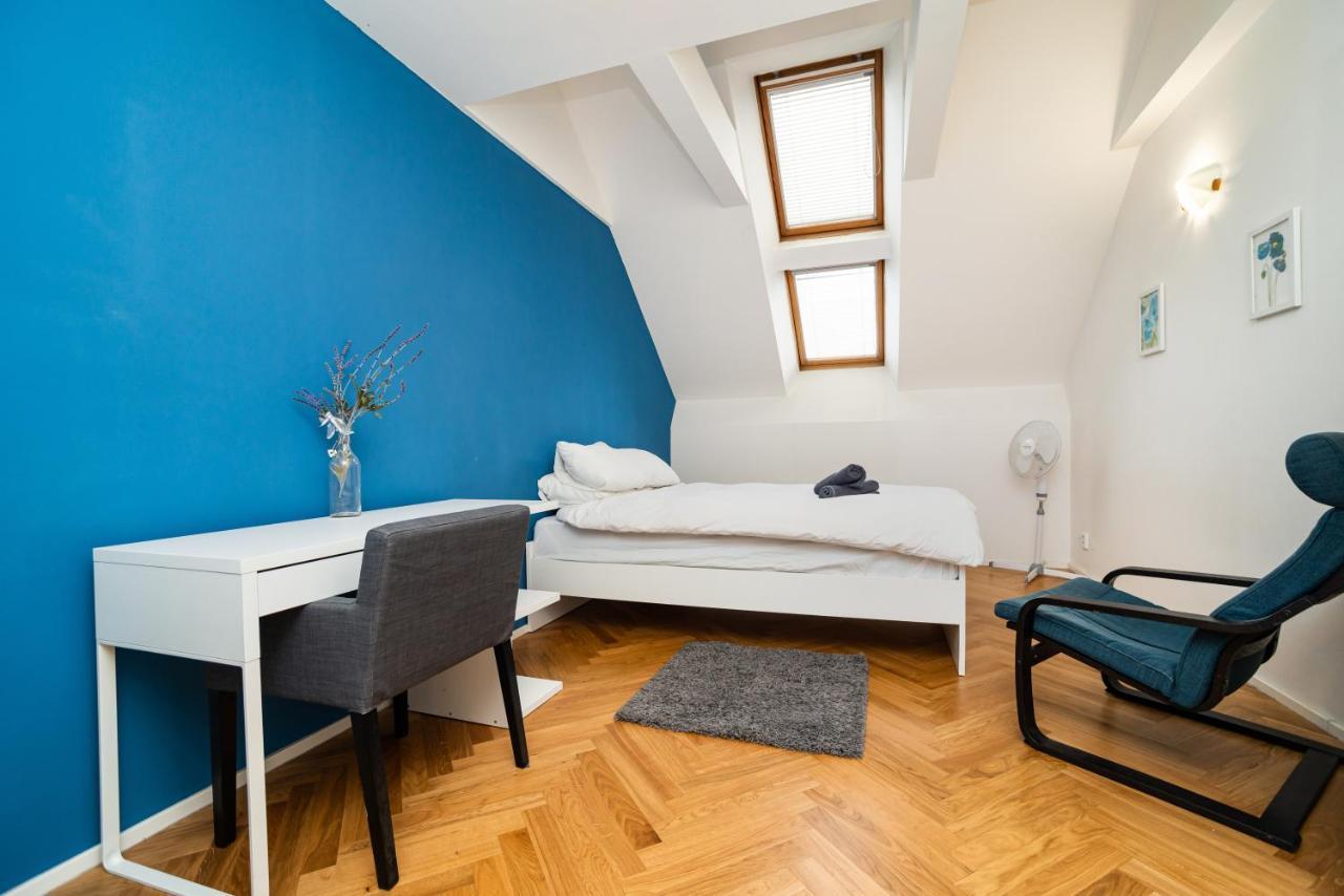 Central, Spacious, Modern 5 Bedrm Duplex W/Balcony Praga Zewnętrze zdjęcie
