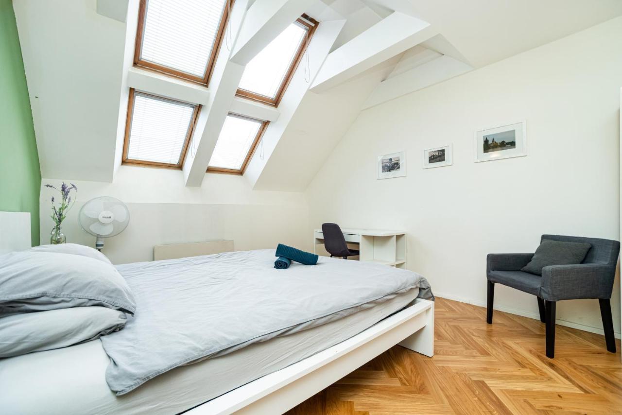 Central, Spacious, Modern 5 Bedrm Duplex W/Balcony Praga Zewnętrze zdjęcie