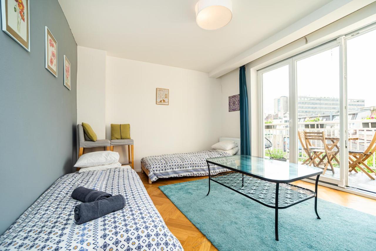 Central, Spacious, Modern 5 Bedrm Duplex W/Balcony Praga Zewnętrze zdjęcie