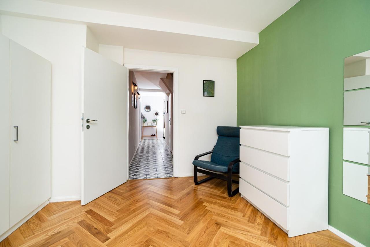 Central, Spacious, Modern 5 Bedrm Duplex W/Balcony Praga Zewnętrze zdjęcie