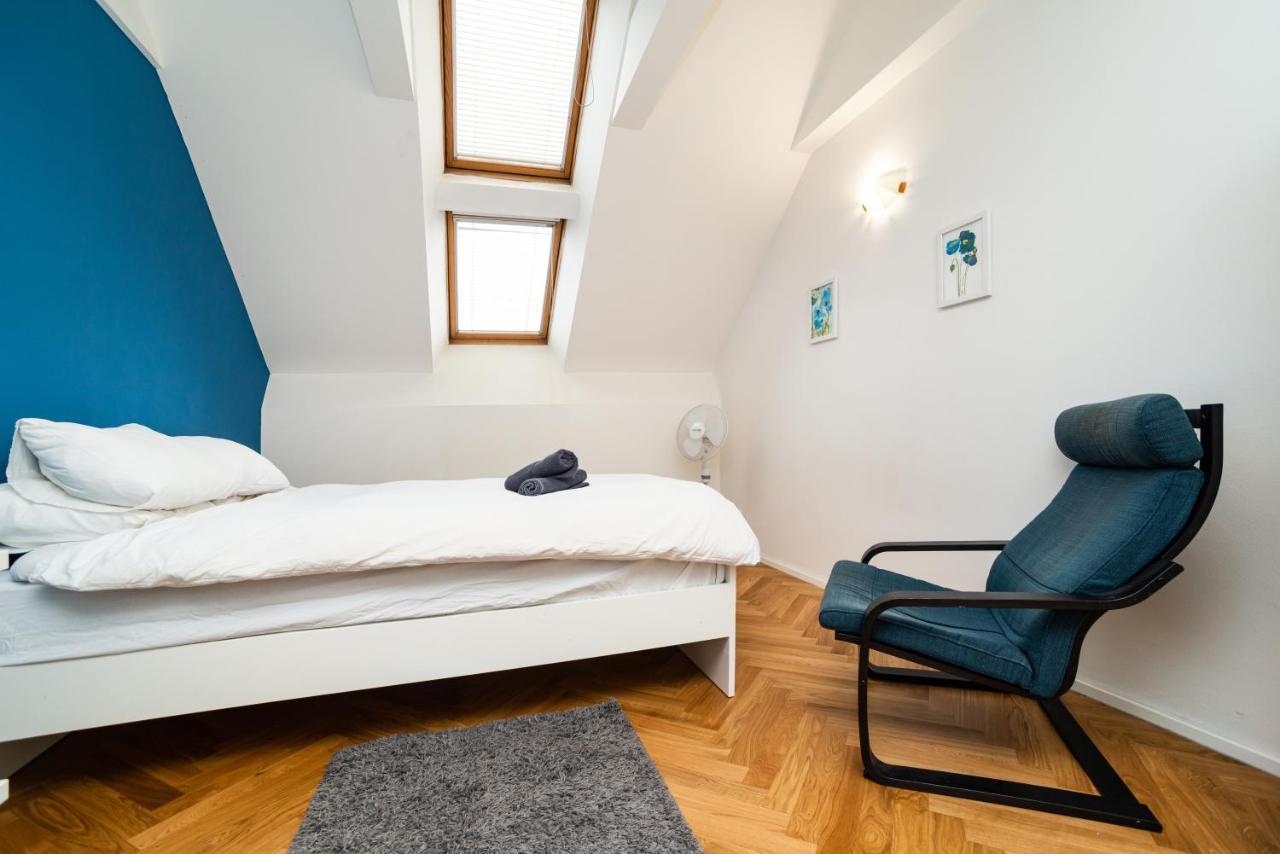 Central, Spacious, Modern 5 Bedrm Duplex W/Balcony Praga Zewnętrze zdjęcie