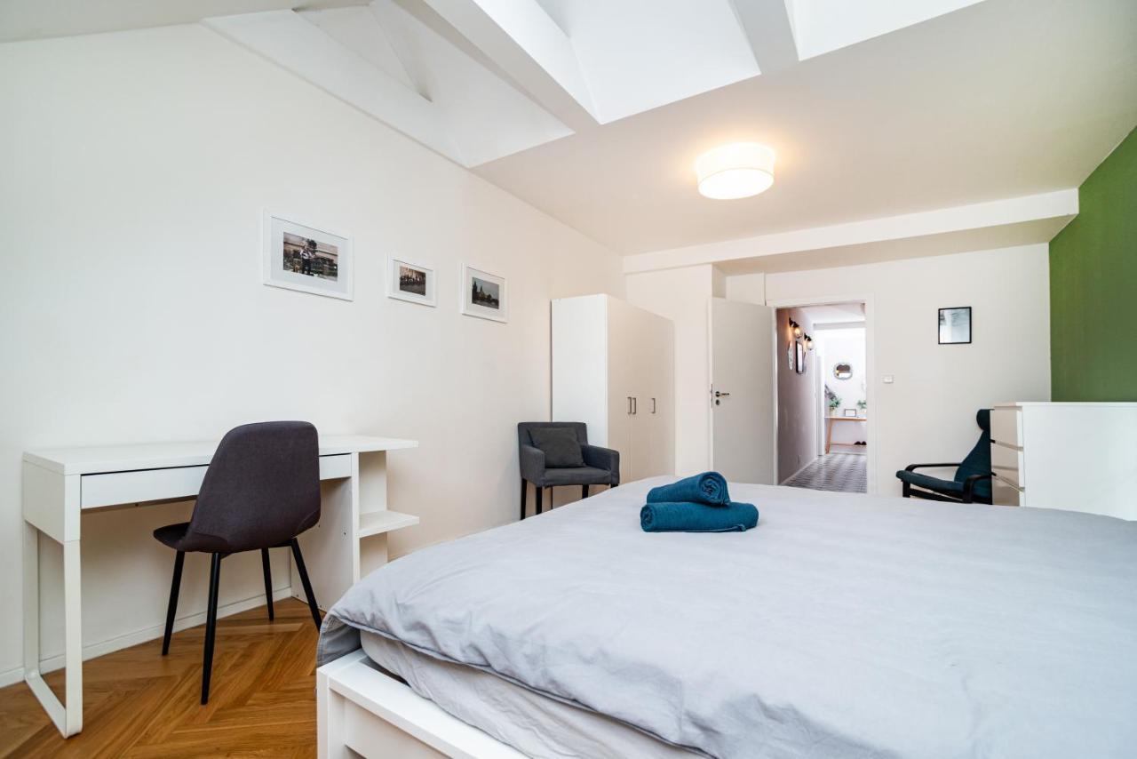 Central, Spacious, Modern 5 Bedrm Duplex W/Balcony Praga Zewnętrze zdjęcie