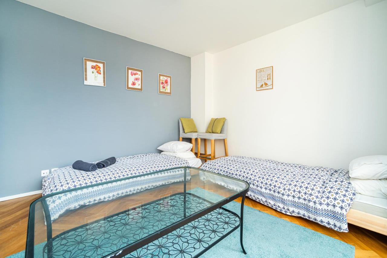 Central, Spacious, Modern 5 Bedrm Duplex W/Balcony Praga Zewnętrze zdjęcie